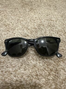 Ray-Ban Black Frame Sunglasses with Dark Lenses